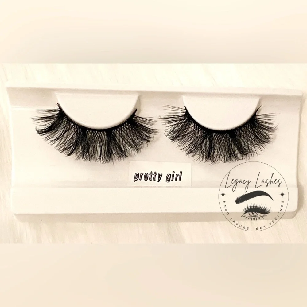 Pretty Girl - Perfect And Natural 20 MM Minks 🫶🏼 - Picture 2 of 3